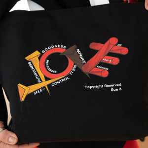 LOVE T-Shirt